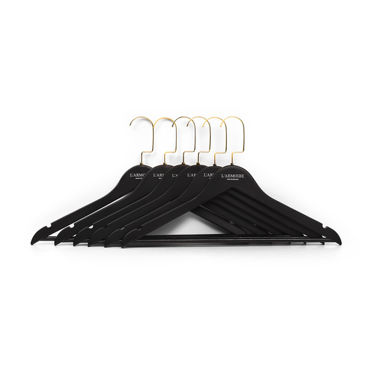 The Classic Form Hanger Noire Élégance